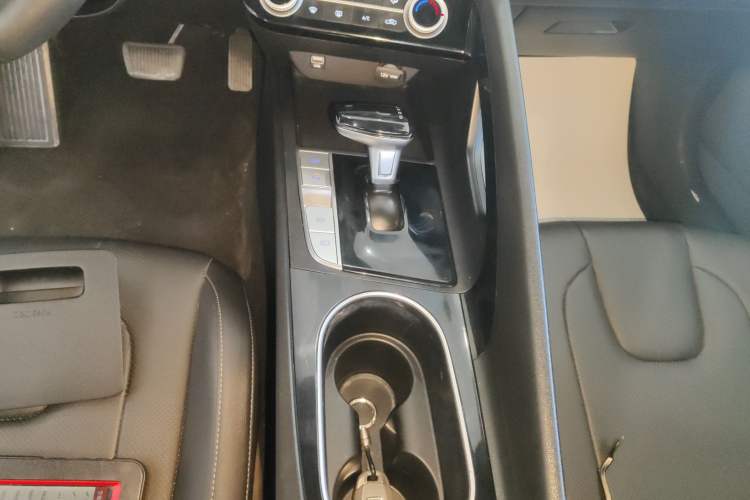 Used Hyundai Elantra 2021 1.5L CVT GLX Elite Edition
