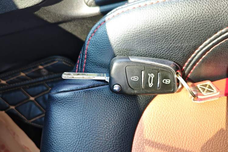 Used  5LS 2015 1.6T Comfort Edition THP160
