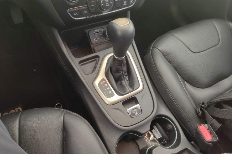 Used  Cherokee 2017 2.0L Superior Edition