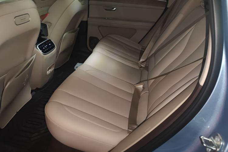 Used Hima AITO M7 2024 1.5T Rear-Drive Plus Version 5 Seats
