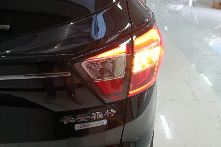 Used Ford Kuga 2017 EcoBoost 180 Two-Wheel-Drive Luxury Wing Edition
