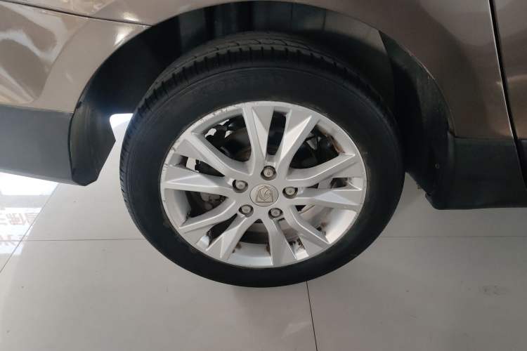 Used Baojun 730 2014 1.5L Manual Luxury Navigation ESP Version 7 Seats
