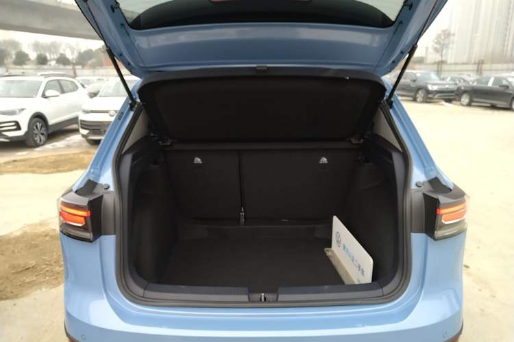 Used Volkswagen Tharu 2025 NewRui 300TSI Prestige Edition