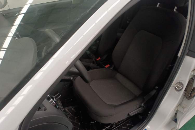 Used Volkswagen Jetta 2017 1.5L Manual Fashion Edition
