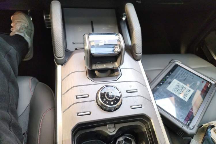 Used JETOUR Traveler 2023 2.0T All-Wheel Drive CrossPRO+