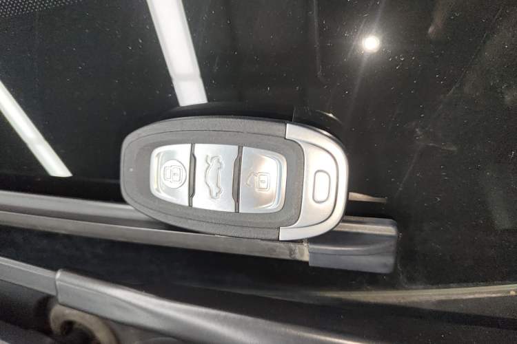 Used Hongqi E-QM5 2023 Revised Version Basic Travel Edition