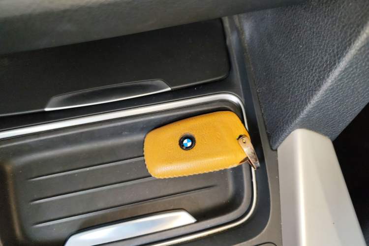 Used BMW 3 Series GT 2013 320i Leading Model
