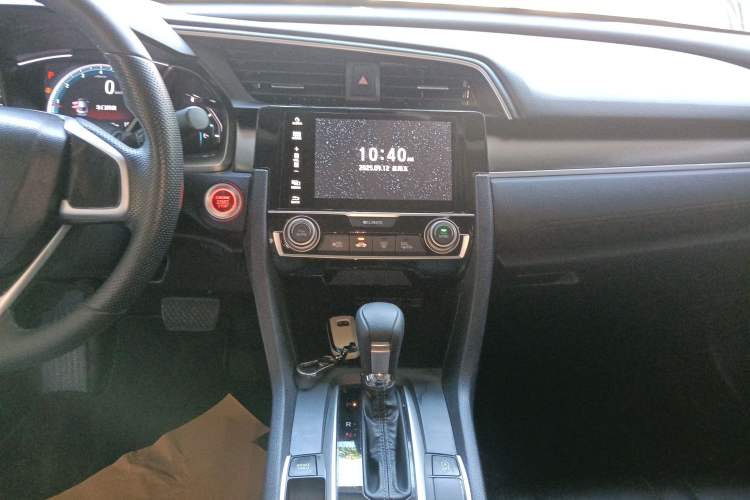 Used Honda Civic 2016 220TURBO CVT Luxury Edition
