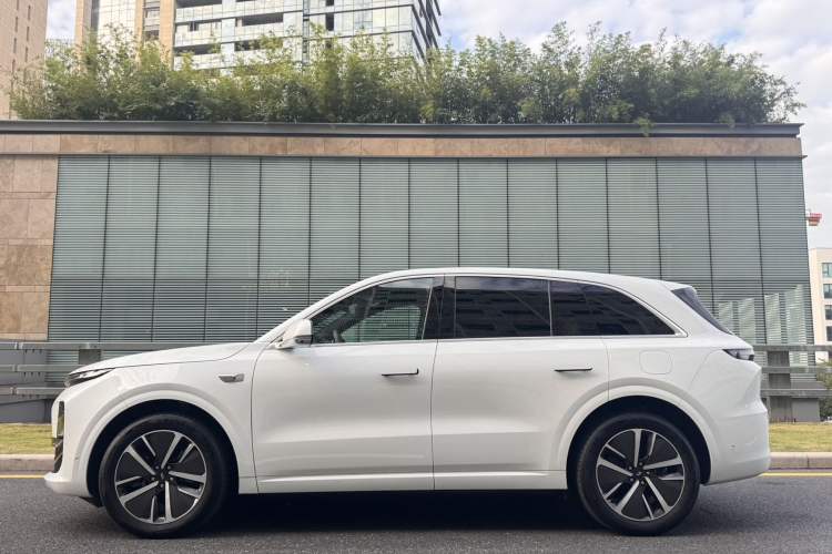 Used Li Auto L6 2025 Pro Smart Refresh Edition
