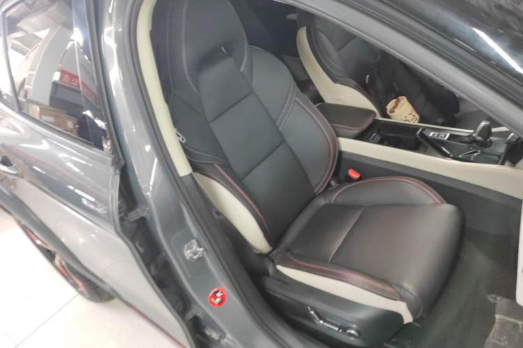 Used Lynk & Co 02 2018 1.5T DCT Two-Wheel Drive Zhaopu Version China V Standard
