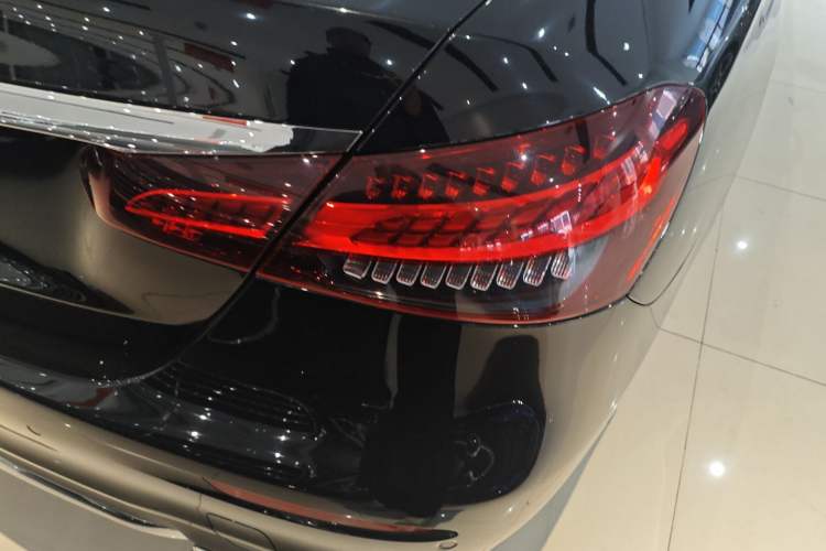 Used Mercedes-Benz E-Class 2022 Second Facelift E 300 L Sport Prestige Edition
