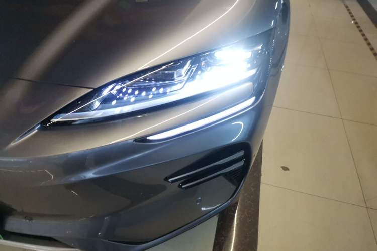 Used BYD Song PLUS New Energy 2025 EV Intelligent Driving Edition 520km Luxury Model