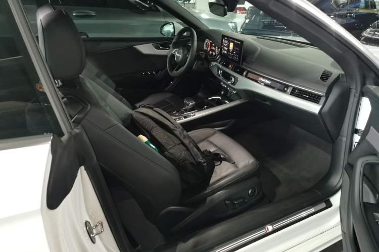 Used Audi A5 2021 Cabriolet 40 TFSI Fashionable and Dynamic Model