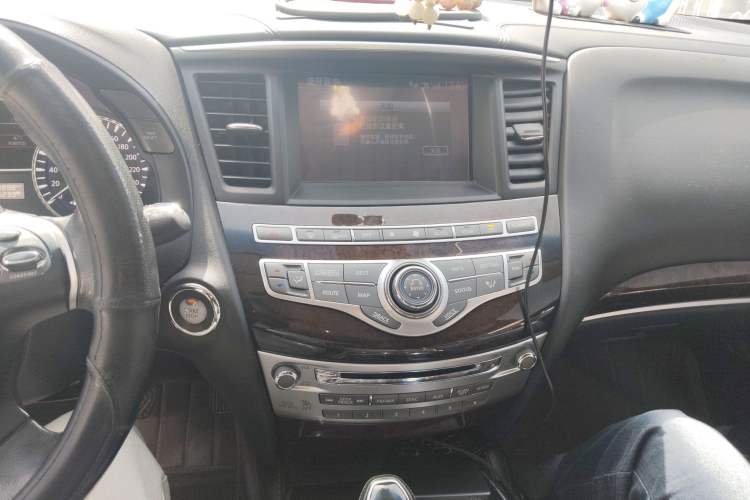 Used Infiniti QX60 (Import) 2018 2.5 S/C Hybrid Two-Wheel-Drive Champion Family Edition