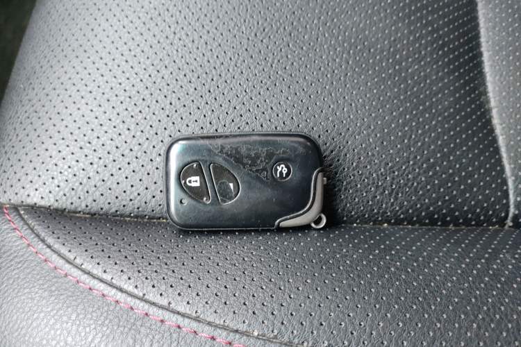 Used BYD S6 2014 2.0L Manual Luxury 5-Seater
