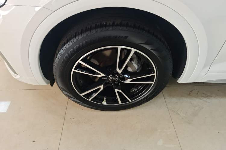 Used Audi Q5L 2022 40T Fashionable and Dynamic Model
