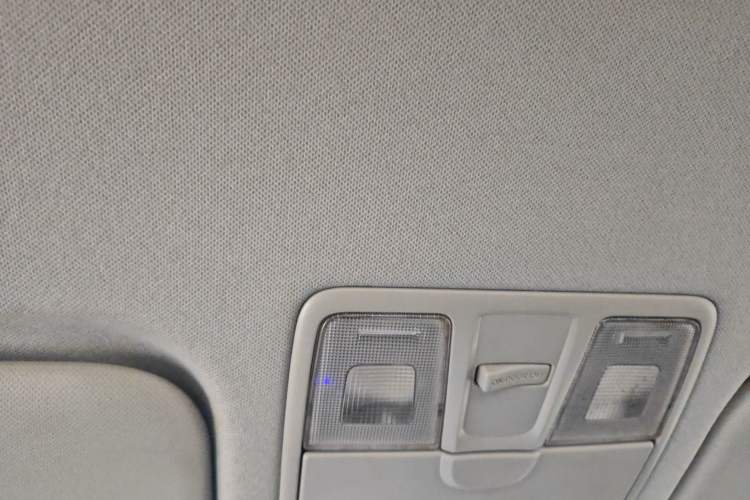 Used Hyundai Elantra 2016 1.6L Automatic Smart Version