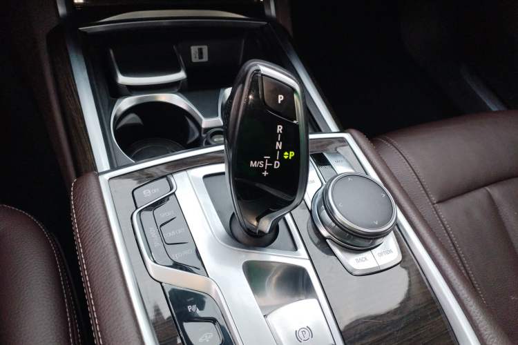 Used BMW 7 Series 2016 730Li Leading Model
