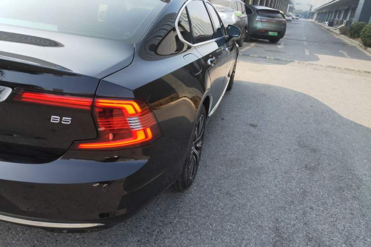 Used Volvo S90 2022 B5 Zhiyi Luxury Edition