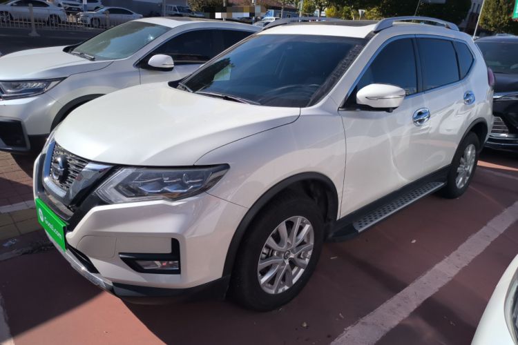 Used Nissan X-Trail 2023 Classic 2.0L Two-Wheel Drive Smart Connect Premium Edition
