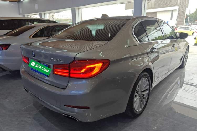 Used BMW 5 Series 2018 525Li Luxury Package
