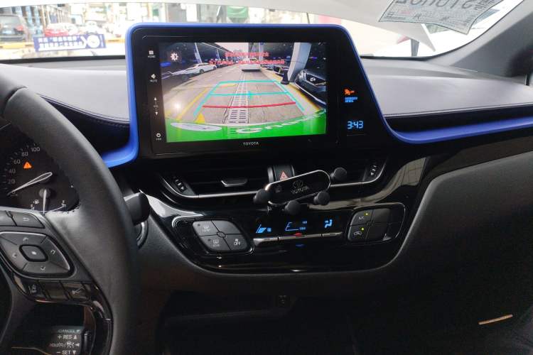 Used Toyota IZOA 2018 2.0L Yichi Version China VI Standard