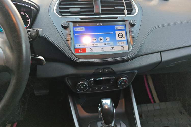 Used Ford Escort 2017 Happiness Edition 1.5L Automatic Fashion Version
