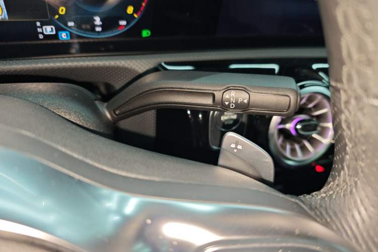 Used Mercedes-Benz A-Class 2022 Revised Version A 200 L Sport Sedan Fashionable Style