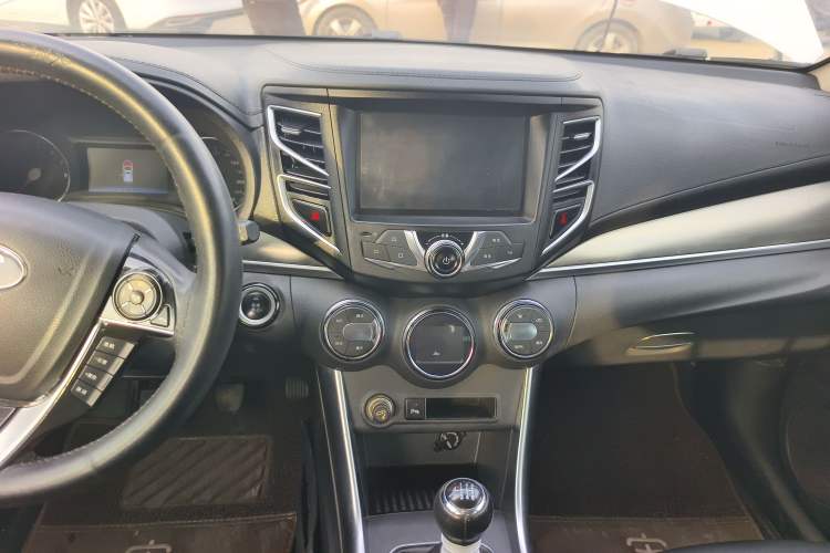 Used BYD Song 2016 GaiShi Edition 1.5TI Manual Elite Model
