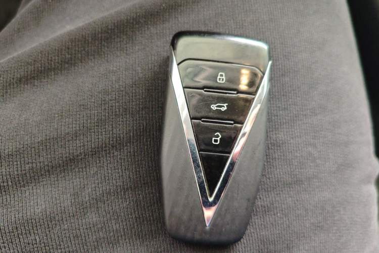 Used Venucia V 2021 260T Idol Edition