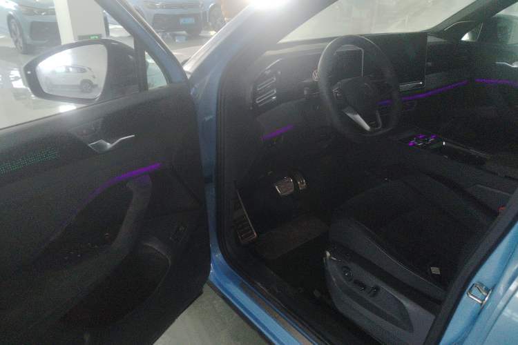 Used Volkswagen Tiguan L 2024 PRO 380TSI Four-Wheel Drive R-Line Prestige Edition