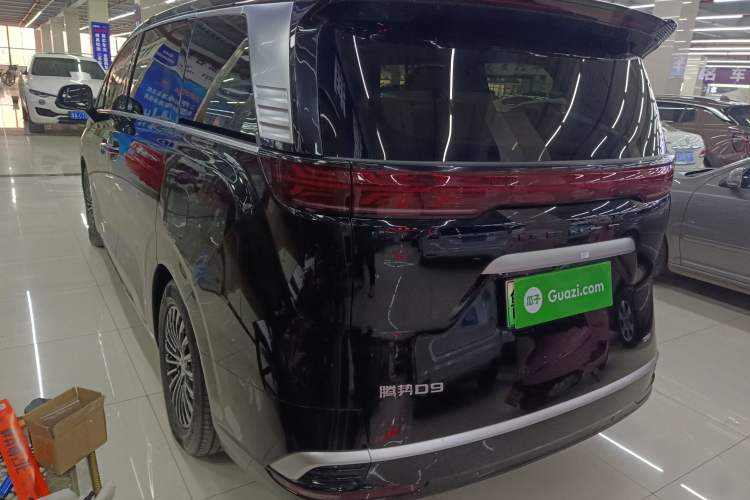 Used Denza D9 2024 DM-i 1050 Luxury Model
