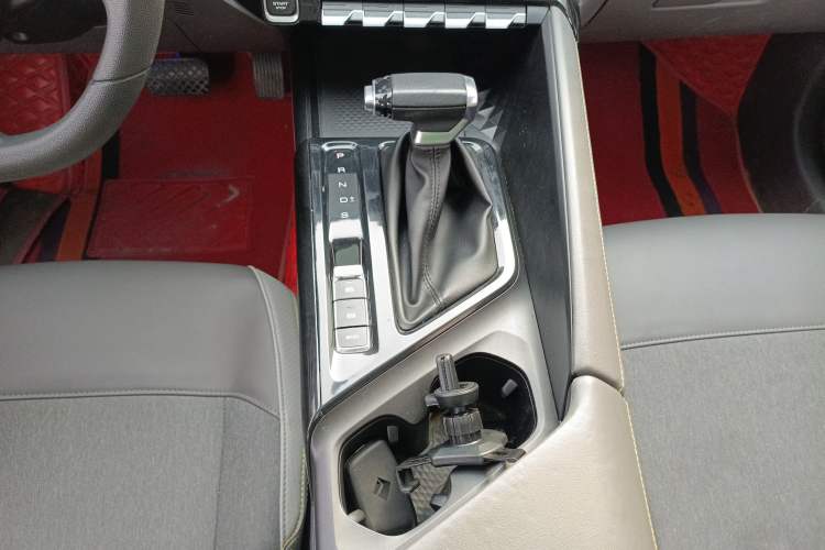 Used Baojun RC-5 2020 1.5T CVT Smart Luxury Edition