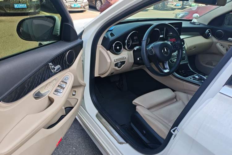 Used Mercedes-Benz C-Class 2015 C 180 L Sport Edition
