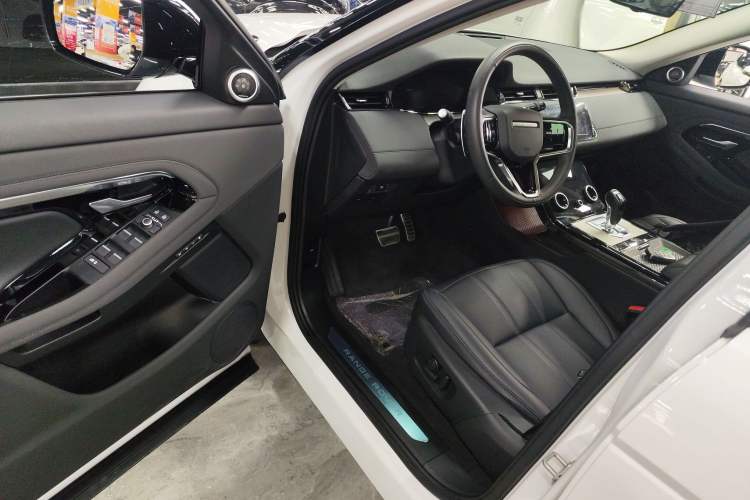 Used Land Rover Range Rover Evoque 2021 Range Rover Velar 249 PS R-Dynamic HSE Luxury Edition