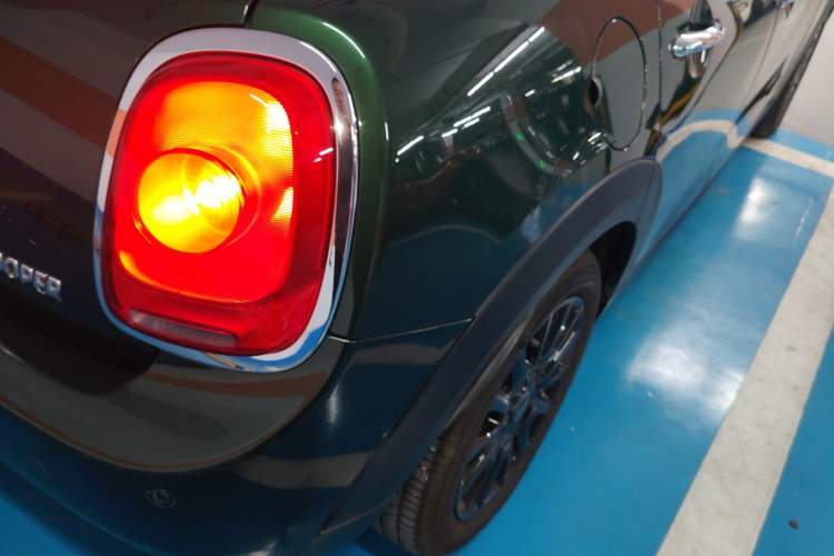 Used  MINI 2016 1.5T COOPER Five-Door Edition
