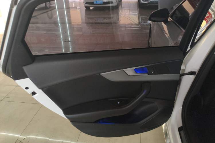 Used Audi A4L 2018 30th Anniversary Edition 40 TFSI Trendy Model
