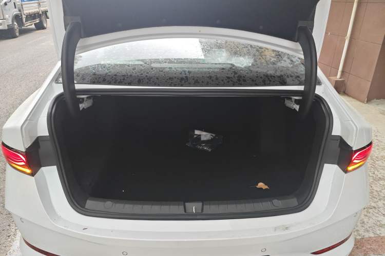 Used BYD Qin PLUS 2025 DM-i Smart Drive 55KM Leading Model
