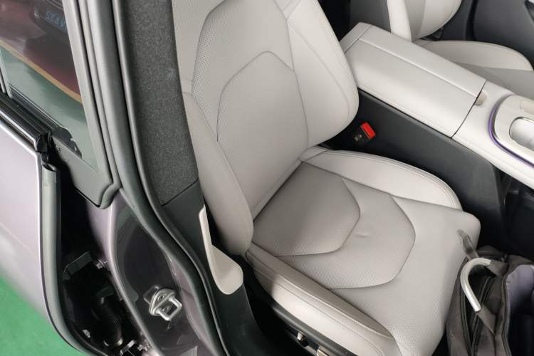 Used  SU7 2024 Rear-Drive Long-Range Intelligent Driving Version
