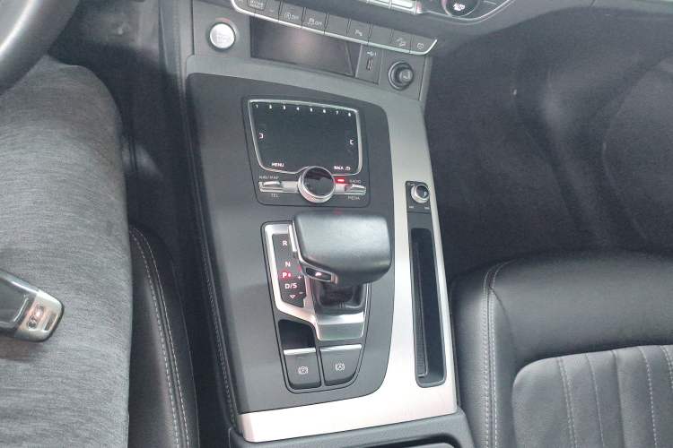 Used Audi Q5L 2020 Updated 40 TFSI Prestige Fashion Edition