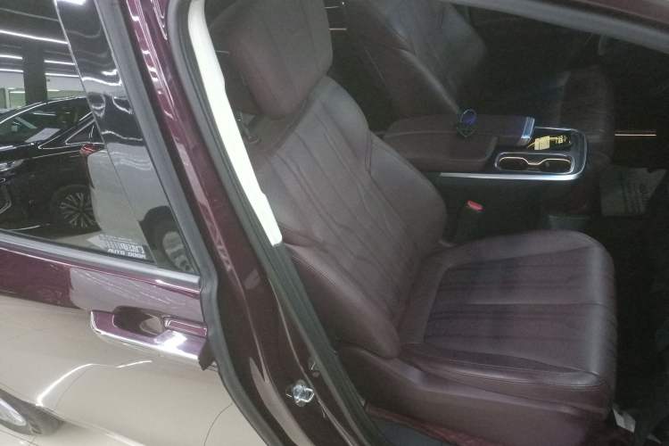 Used Buick Century 2023 2.0T Seven-Seater Yinshi Edition