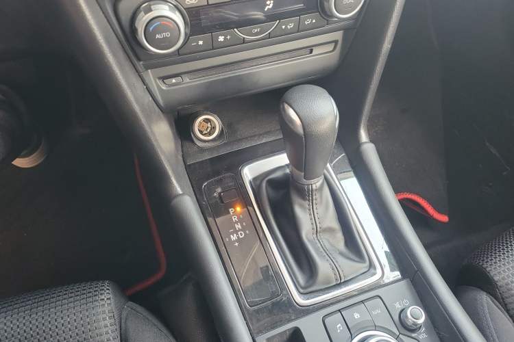 Used Mazda Mazda 3 Axela 2017 Sedan 1.5L Automatic Luxury Model Emission Standard China V