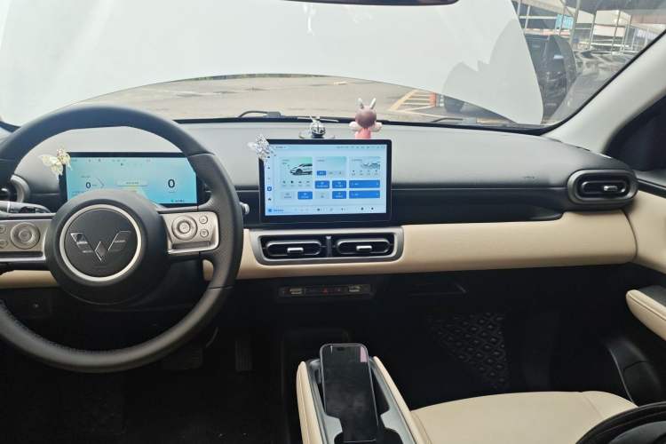 Used Wuling Bingo PLUS 2024 330 km Range Five-Seater Version