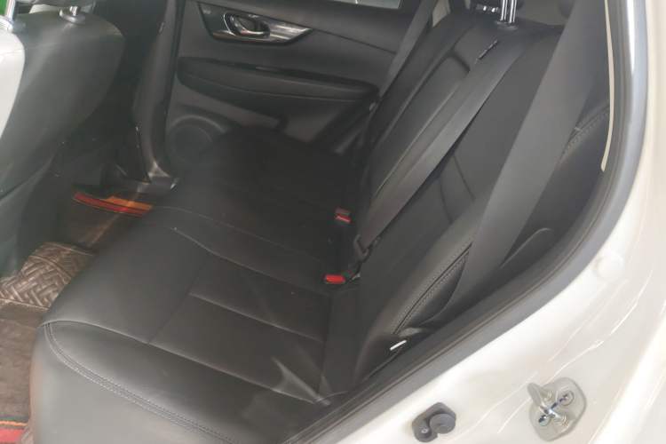 Used Nissan X-Trail 2019 2.5L CVT Smart Connect Luxury Edition 4WD
