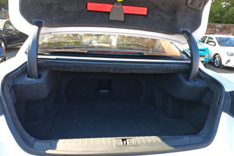 Used Geely Auto Emgrand GT 2017 2.4L Luxury Model
