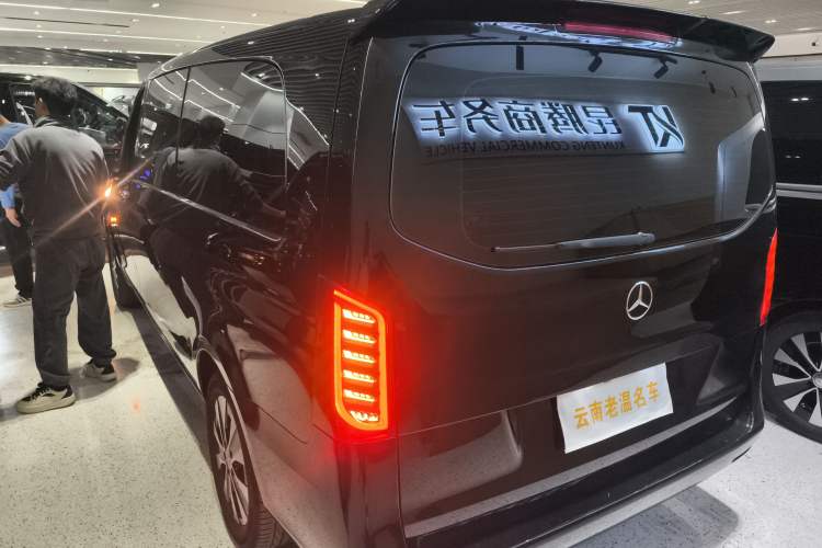 Used Mercedes-Benz Vito 2021 2.0T Elite Version 7 Seats