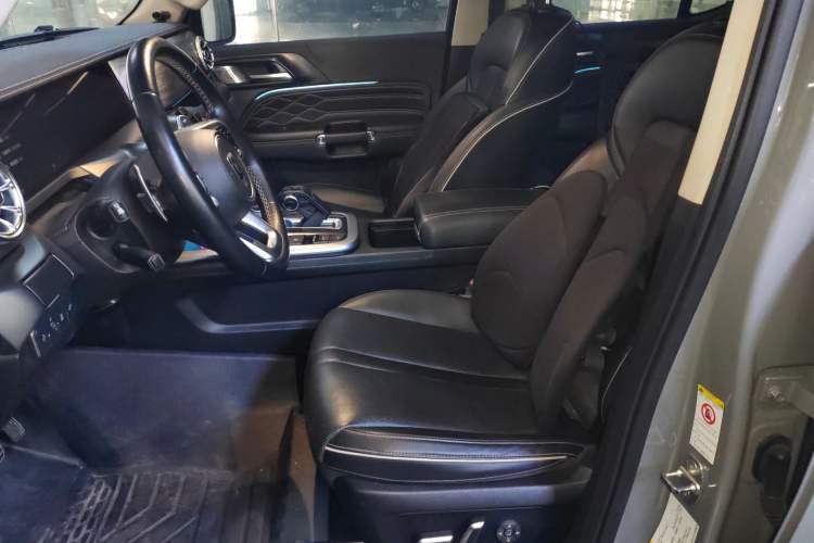 Used Tank 300 2021 City Edition 2.0T—Truly Stylish
