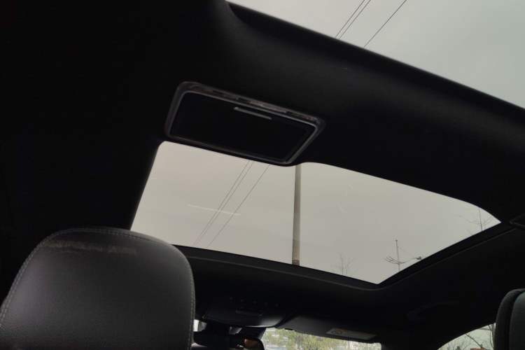 Used Mercedes-Benz GLC 2019 GLC 260 L 4MATIC Dynamic Model