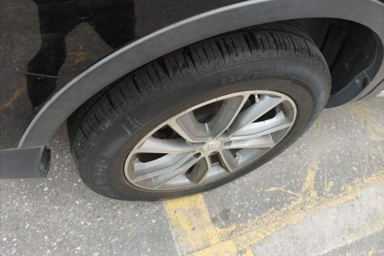 Used Geely Auto Emgrand X7 Sport 2018 1.8TD Automatic Two-Wheel Drive Smart Connect 4G Internet Edition