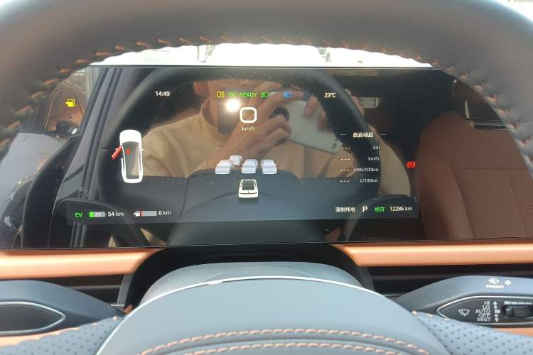 Used VOYAH PASSION 2024 PHEV Four-Wheel Drive Ultra-Long Range Flagship Model
